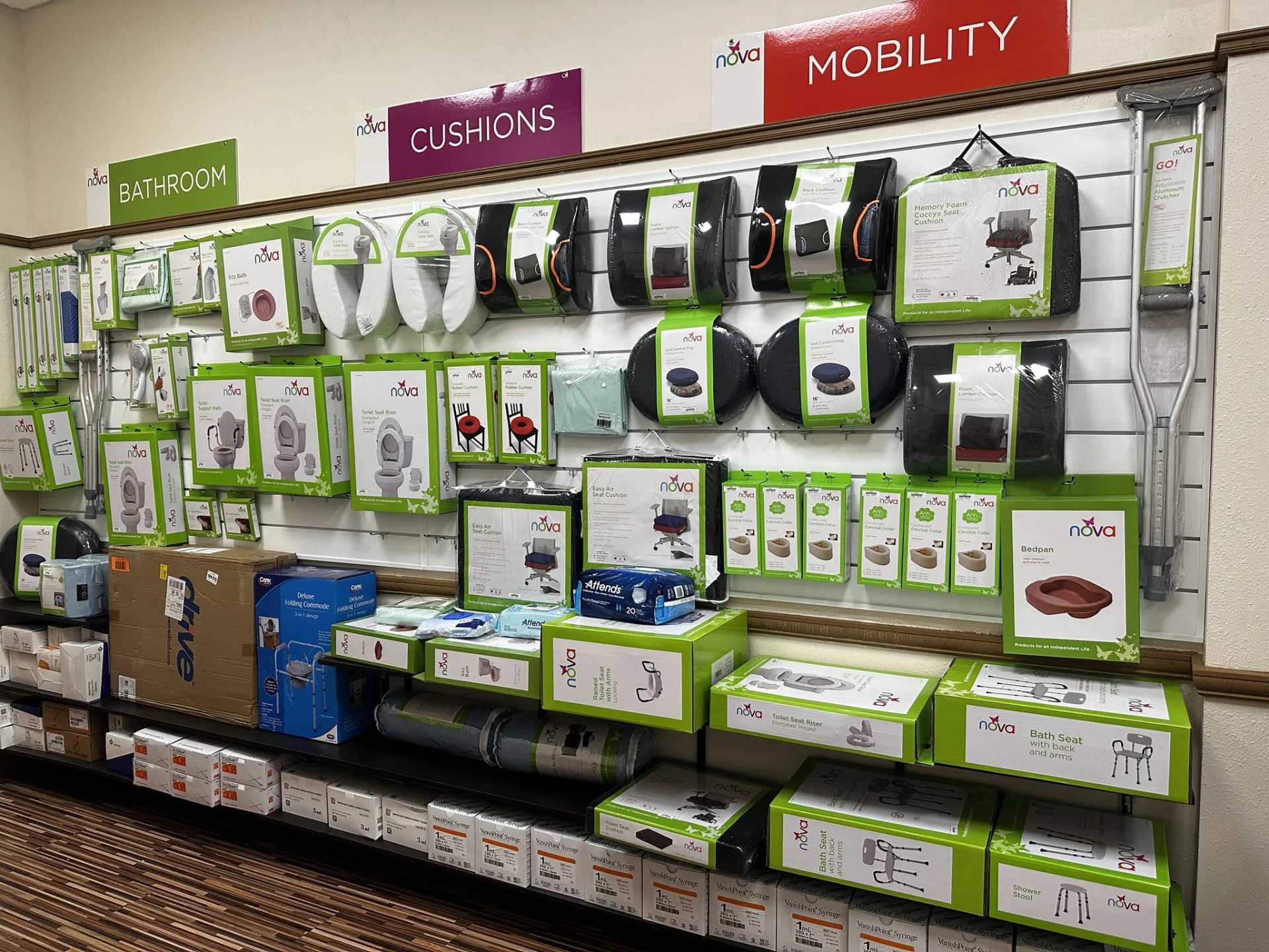 Dr. Effat and Dr. Nancy welcoming customers